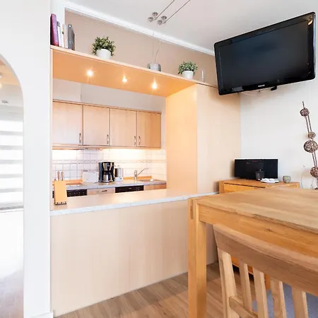 App 241 - Strandlage Lejlighed