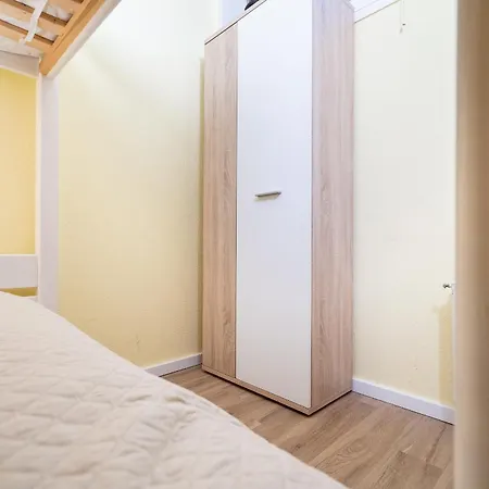 App 241 - Strandlage Lejlighed *