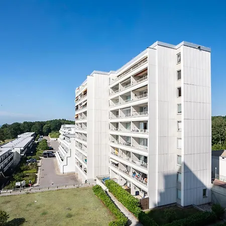 Apartment App 241 *